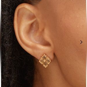 Single Buccellati Earring - 18k gold + blue enamel